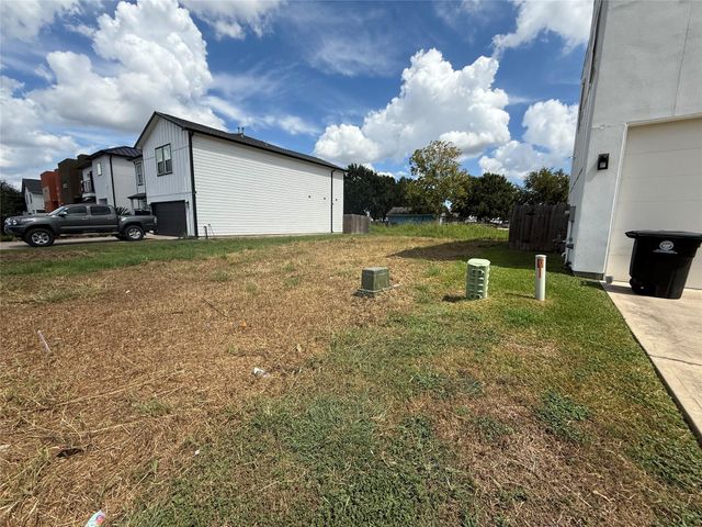 9733 Fabiola Drive, Houston, TX 77075