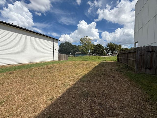 9733 Fabiola Drive, Houston, TX 77075