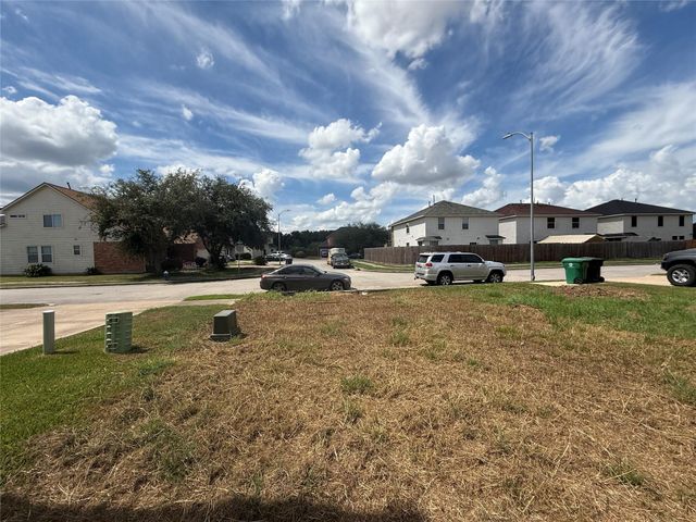 9733 Fabiola Drive, Houston, TX 77075