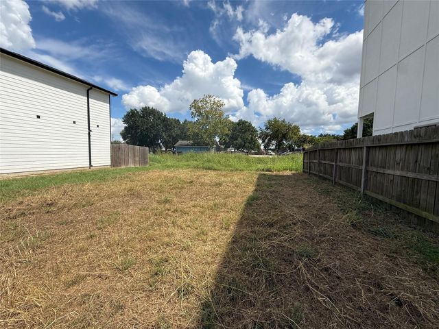 9733 Fabiola Drive, Houston, TX 77075