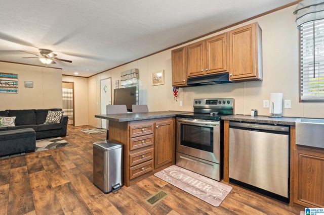 155 COUNTY ROAD 942, Crane Hill, AL 35053