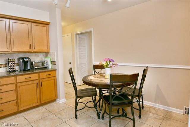 5841 Sampson Drive, Girard, OH 44420