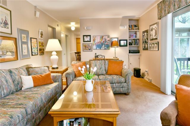 5841 Sampson Drive, Girard, OH 44420