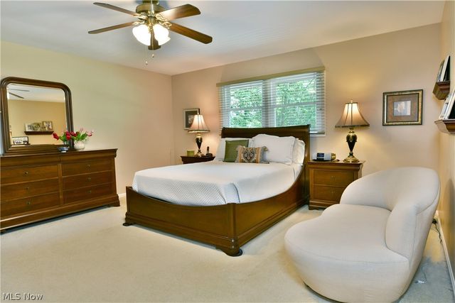 5841 Sampson Drive, Girard, OH 44420