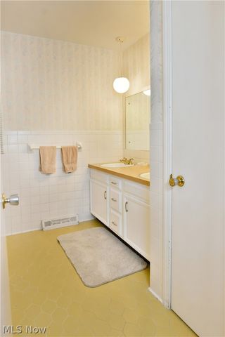 5841 Sampson Drive, Girard, OH 44420