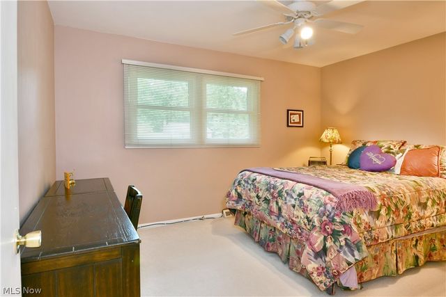 5841 Sampson Drive, Girard, OH 44420