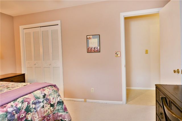 5841 Sampson Drive, Girard, OH 44420