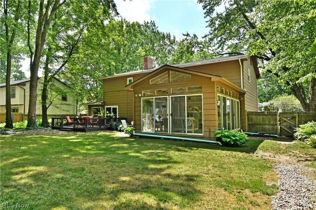 5841 Sampson Drive, Girard, OH 44420