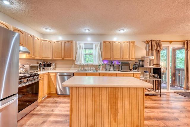 557 Grayce Lane, Hiawassee, GA 30546