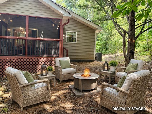 557 Grayce Lane, Hiawassee, GA 30546