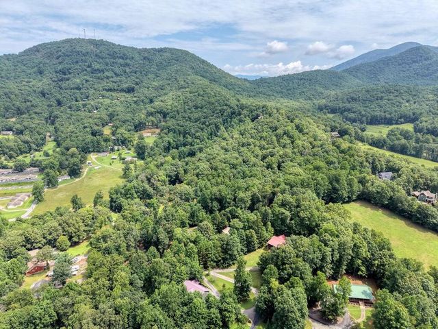 557 Grayce Lane, Hiawassee, GA 30546