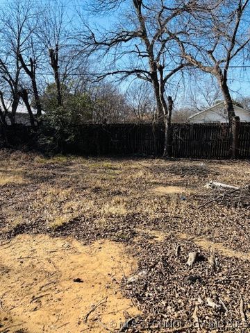 811 Hargrove Street, Ardmore, OK 73401