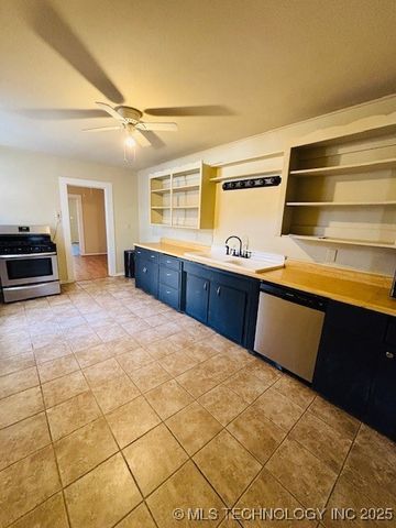 811 Hargrove Street, Ardmore, OK 73401