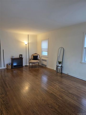 57-35 Parsons Boulevard House, Fresh Meadows, NY 11365