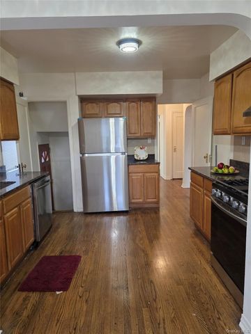 57-35 Parsons Boulevard House, Fresh Meadows, NY 11365