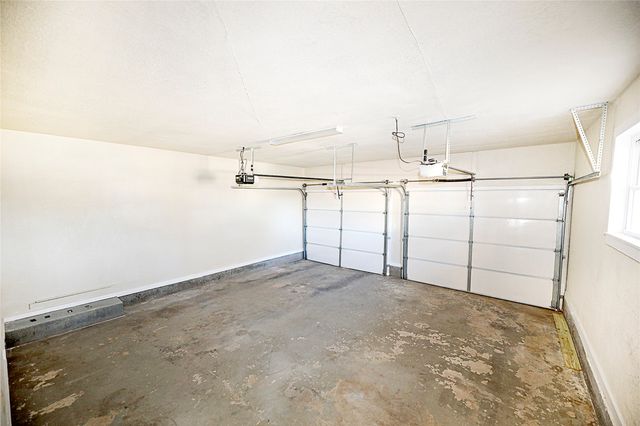 1403 Hulme Street, Bowie, TX 76230