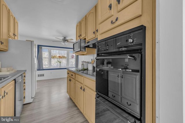 9807 LOCUST AVE, Lanham, MD 20706