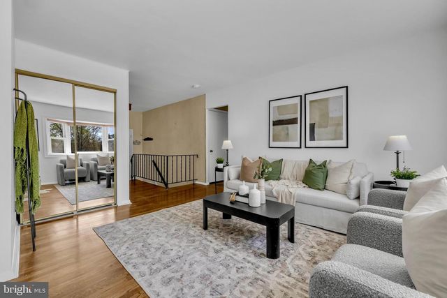 9807 LOCUST AVE, Lanham, MD 20706