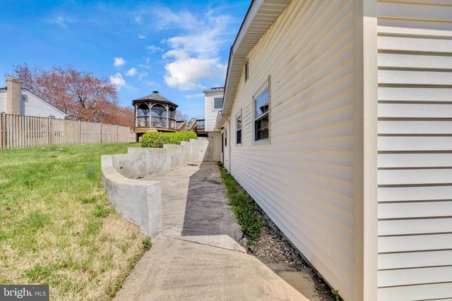 9807 LOCUST AVE, Lanham, MD 20706