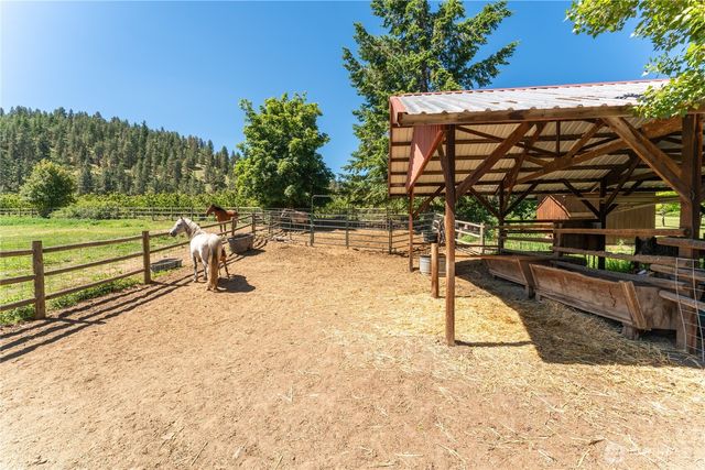 712 Moonlit Lane, Wenatchee, WA 98801