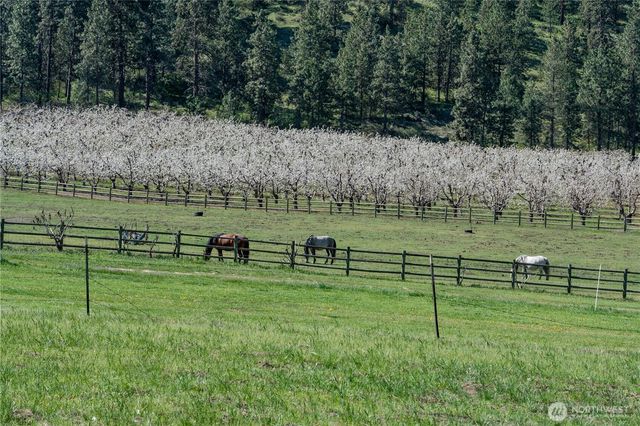 712 Moonlit Lane, Wenatchee, WA 98801