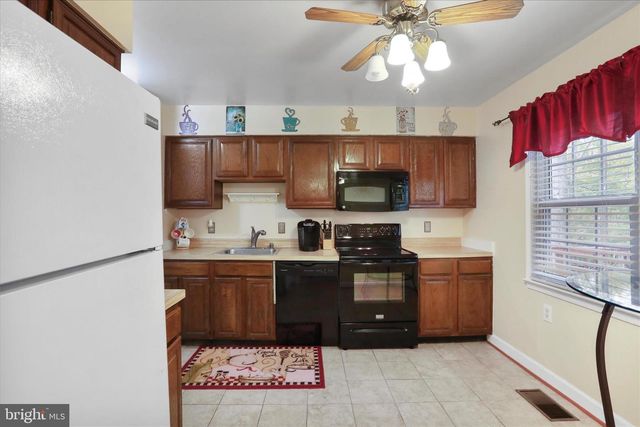 12075 WILLOWOOD DR, Woodbridge, VA 22192