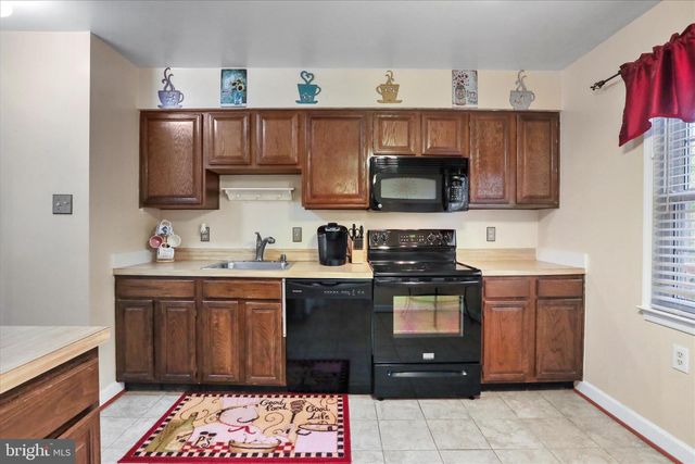 12075 WILLOWOOD DR, Woodbridge, VA 22192