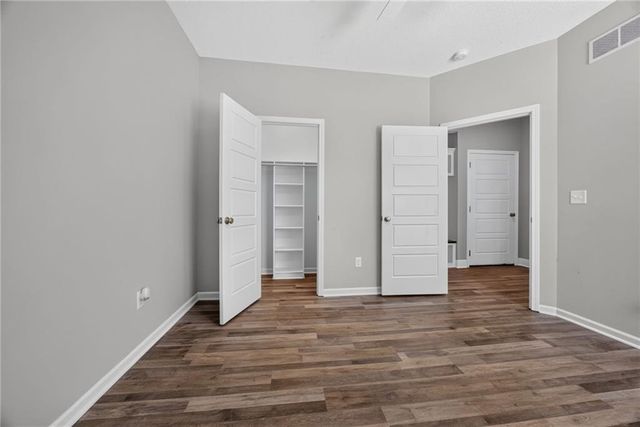 20194 207th Street, Tonganoxie, KS 66086