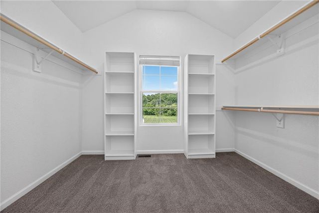 20194 207th Street, Tonganoxie, KS 66086