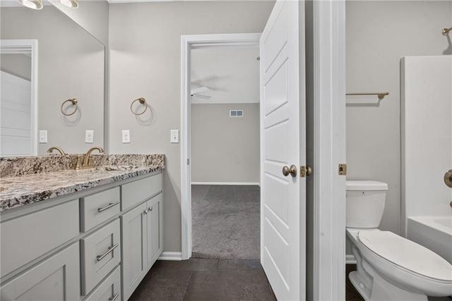 20194 207th Street, Tonganoxie, KS 66086