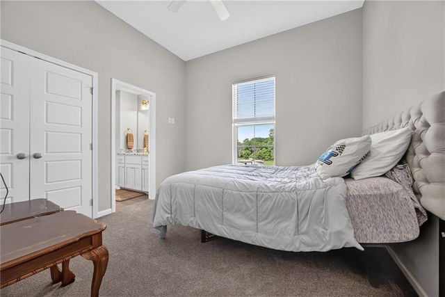 20194 207th Street, Tonganoxie, KS 66086