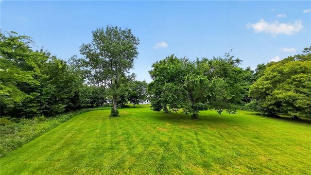 20194 207th Street, Tonganoxie, KS 66086