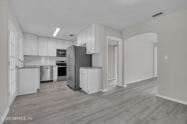 1641 CHARON Road, Jacksonville, FL 32205