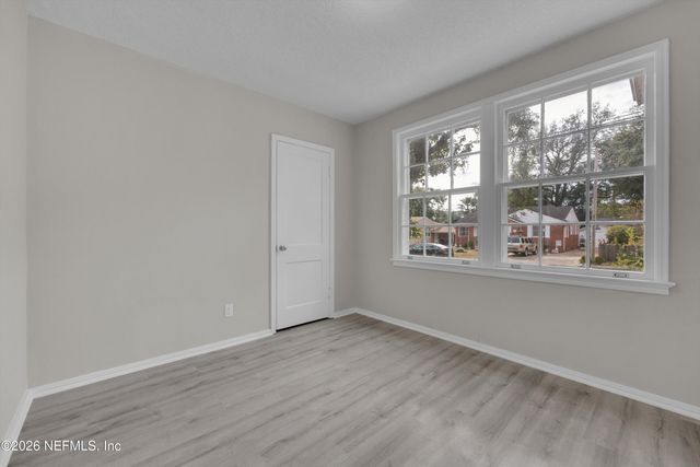 1641 CHARON Road, Jacksonville, FL 32205