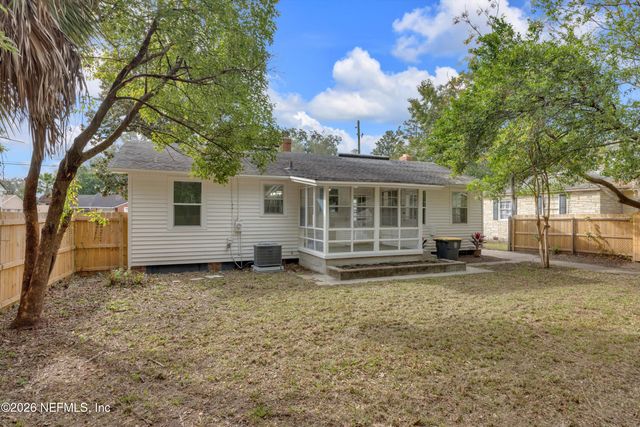 1641 CHARON Road, Jacksonville, FL 32205
