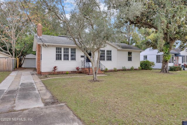 1641 CHARON Road, Jacksonville, FL 32205