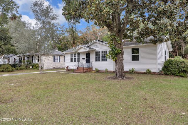 1641 CHARON Road, Jacksonville, FL 32205