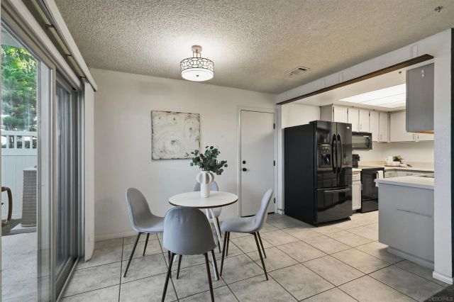 8837 Tamberly C, Santee, CA 92071