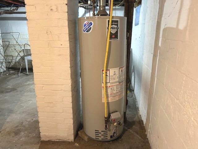 142 MYRTLE Street, Erie, PA 16507