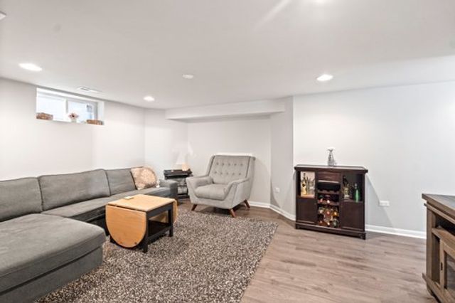 4210 Maple Avenue, Brookfield, IL 60513
