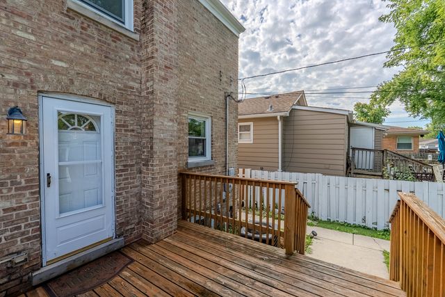 4210 Maple Avenue, Brookfield, IL 60513