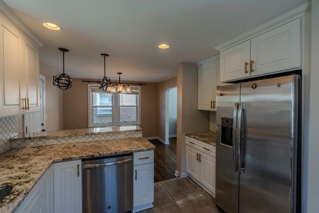 4210 Maple Avenue, Brookfield, IL 60513