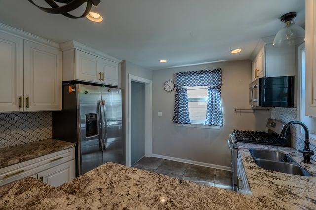 4210 Maple Avenue, Brookfield, IL 60513