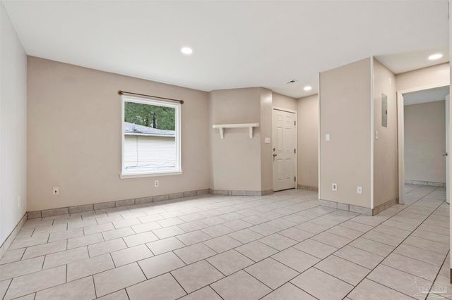 6366 W Fairfied Dr C, Pensacola, FL 32506