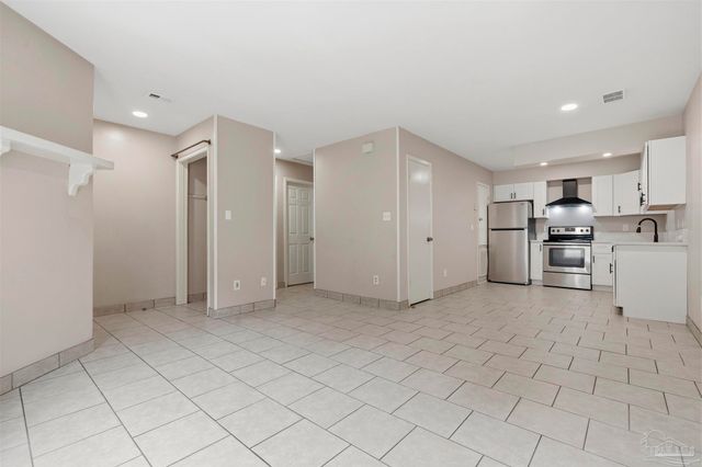 6366 W Fairfied Dr C, Pensacola, FL 32506
