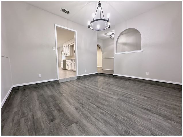 2001 San Jacinto Drive, Arlington, TX 76012