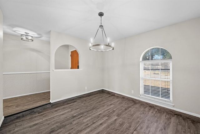 2001 San Jacinto Drive, Arlington, TX 76012