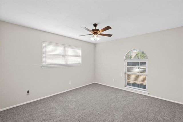 2001 San Jacinto Drive, Arlington, TX 76012