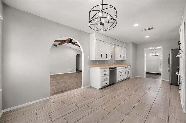 2001 San Jacinto Drive, Arlington, TX 76012
