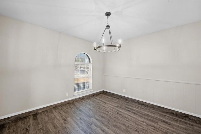 2001 San Jacinto Drive, Arlington, TX 76012